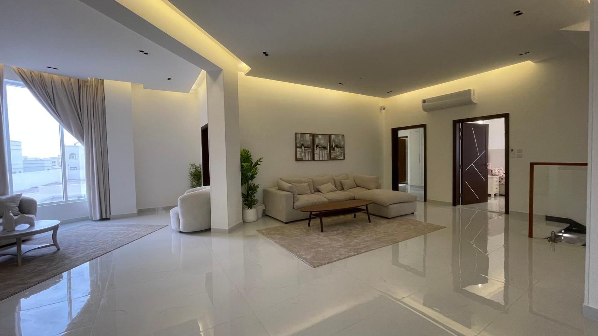 Villa 7bed In *